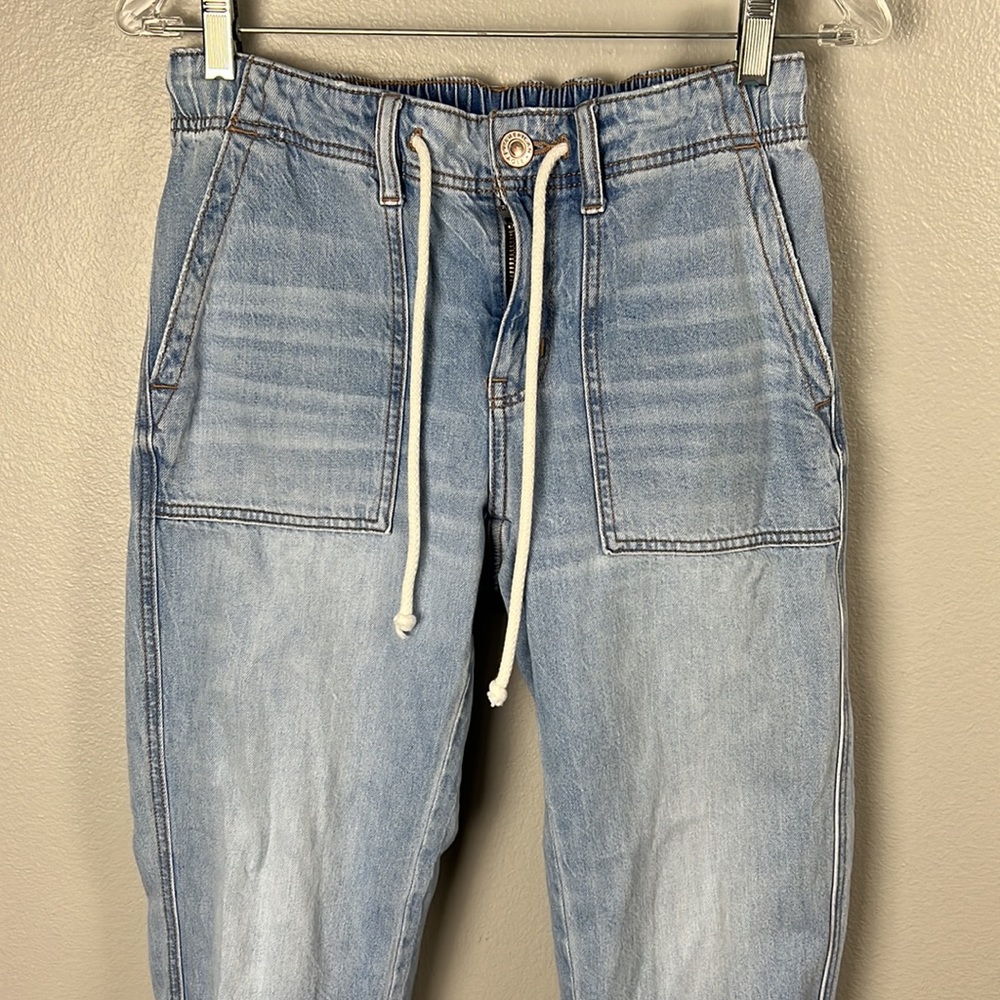 American Eagle Outfitters Joggers - size 2